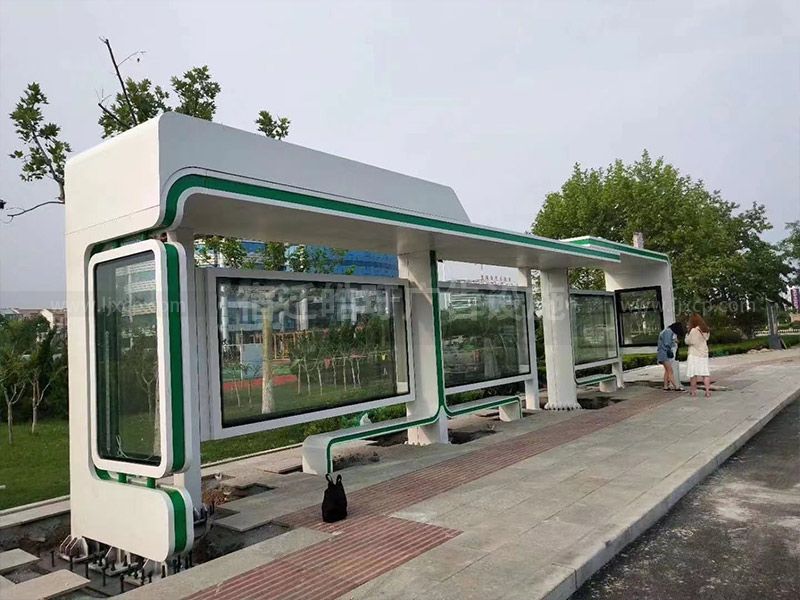 城市公交候車亭廠家現(xiàn)場(chǎng)安裝案例